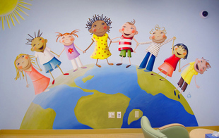 Murale de Garderie - Autour de la Terre